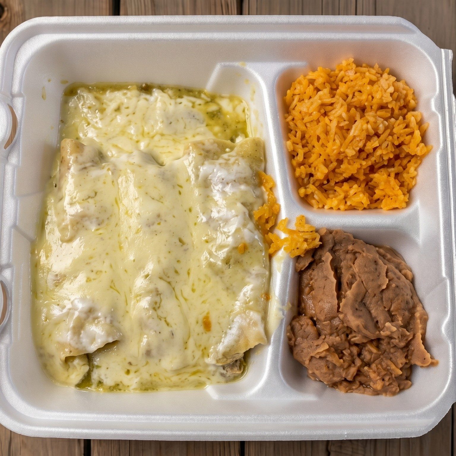 Enchiladas Suizas Plato Lunch.